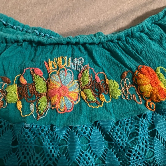 Honduras girl top size xl - Picture 2 of 4